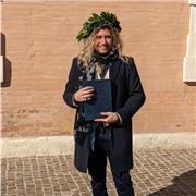 Sei alla ricerca di un insegnante che ti aiuti per lezioni di storia dell'arte, disegno pittura, scultura? Contattami in fretta!